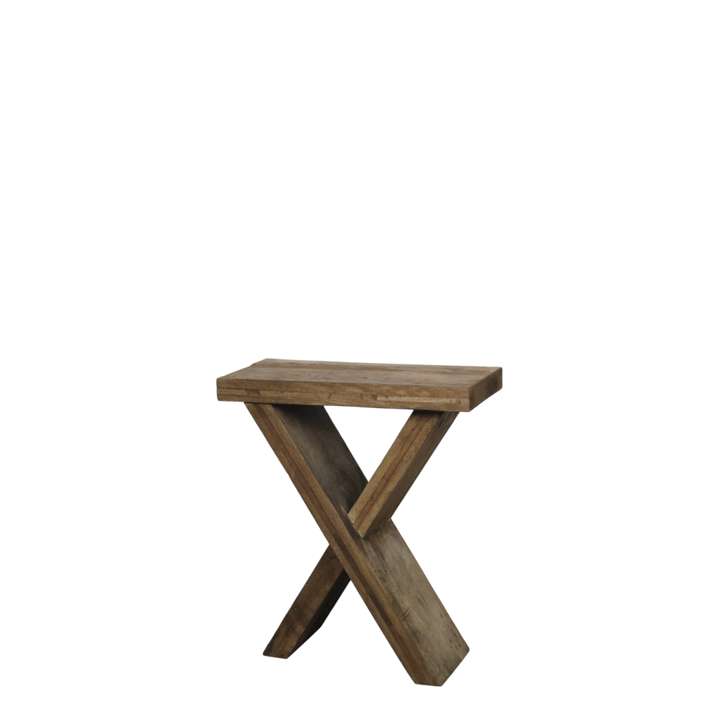 Grimaud sidebord i naturfarget gjenbrukstre fra Chic Antique med kryssben, 50 cm bredt og 59 cm høyt